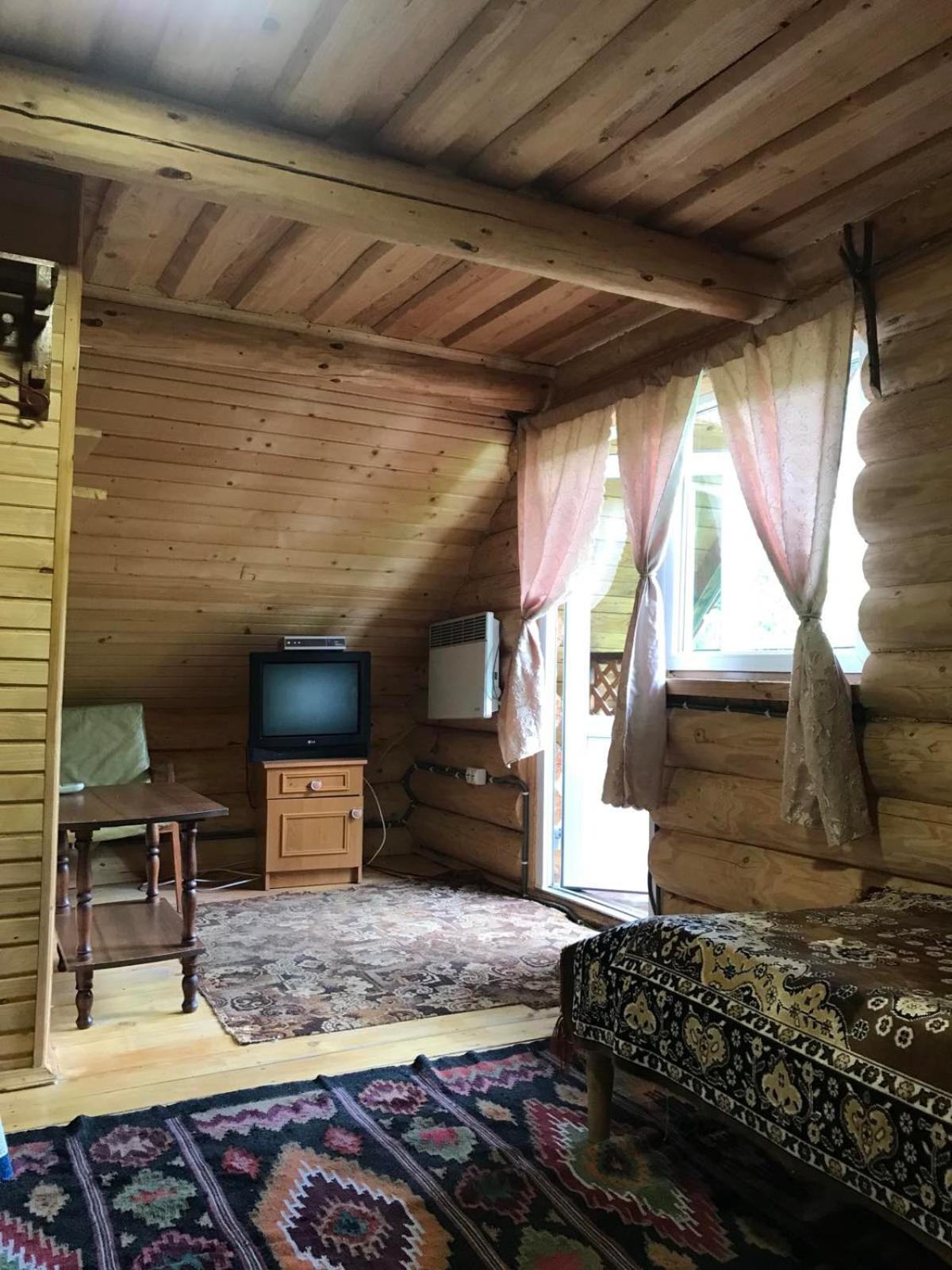 У Олега Hotel Verkhne-Studënyy Exterior foto