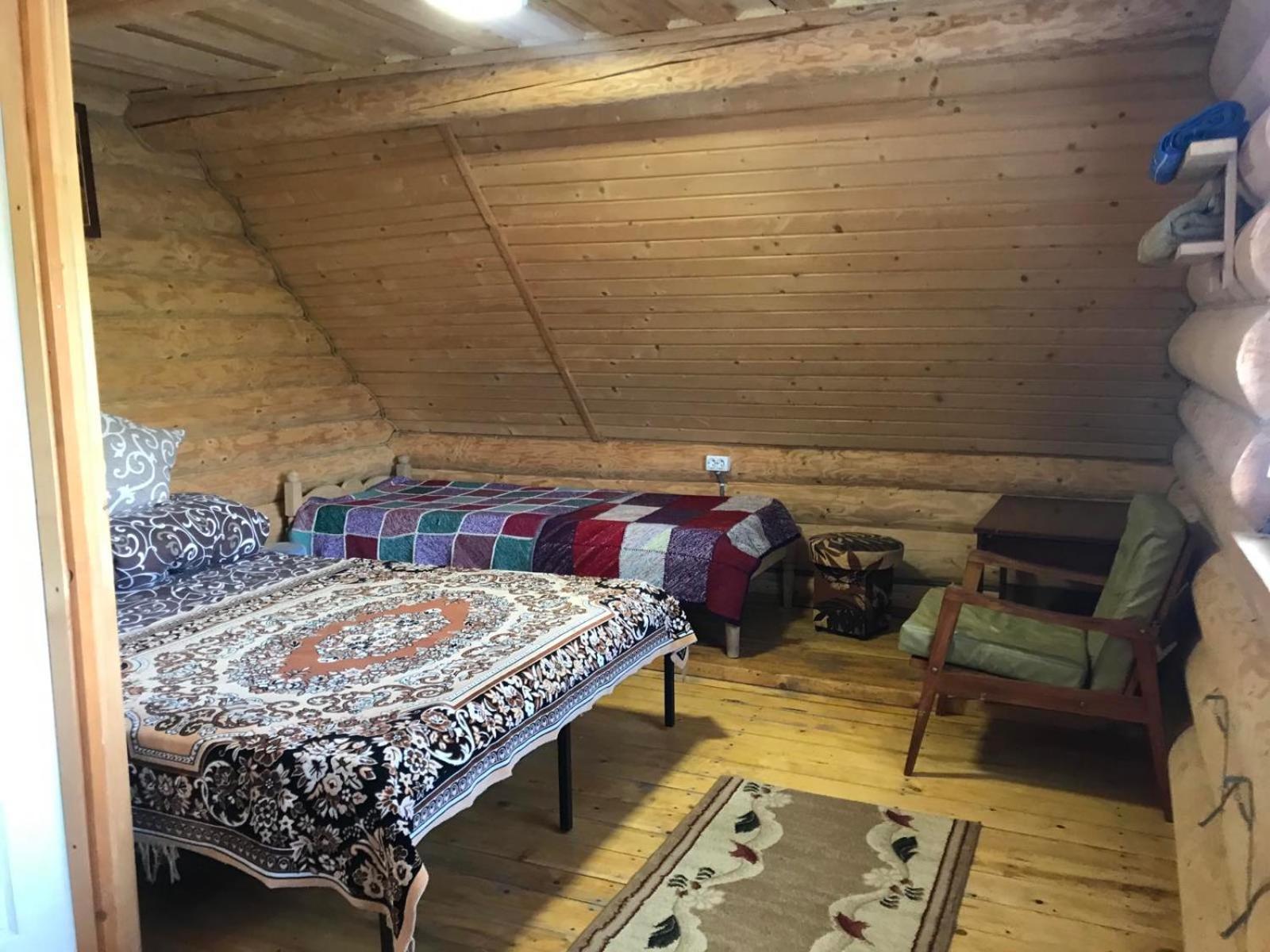 У Олега Hotel Verkhne-Studënyy Exterior foto