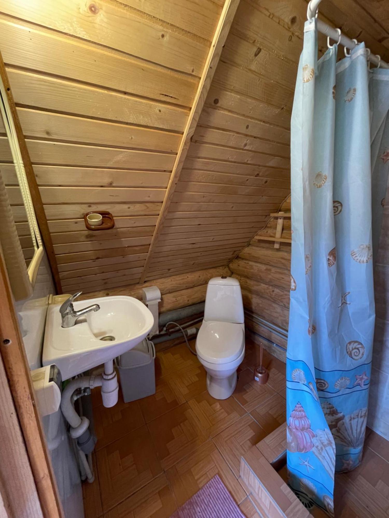 У Олега Hotel Verkhne-Studënyy Exterior foto